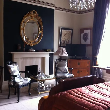 Cotter House Luxury Retreat-3